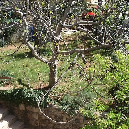 Mia Apartman